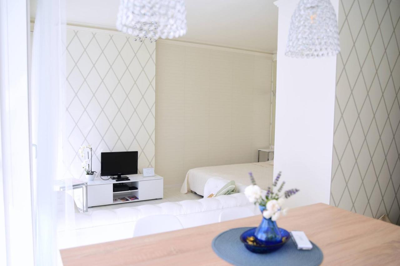 Cloe Apartman Сегед Екстер'єр фото